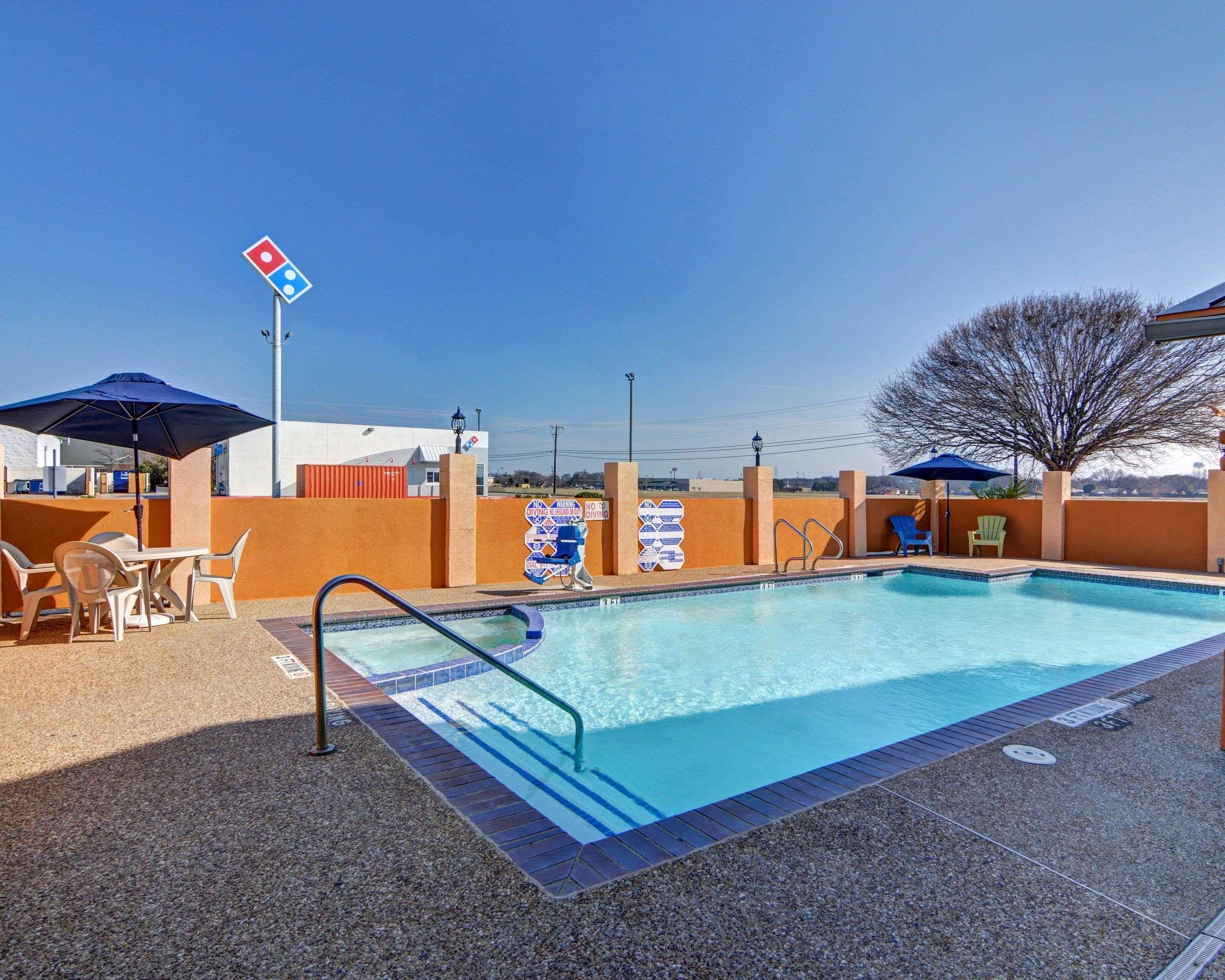 Quality Inn Forest Hill - Fort Worth South Exteriér fotografie