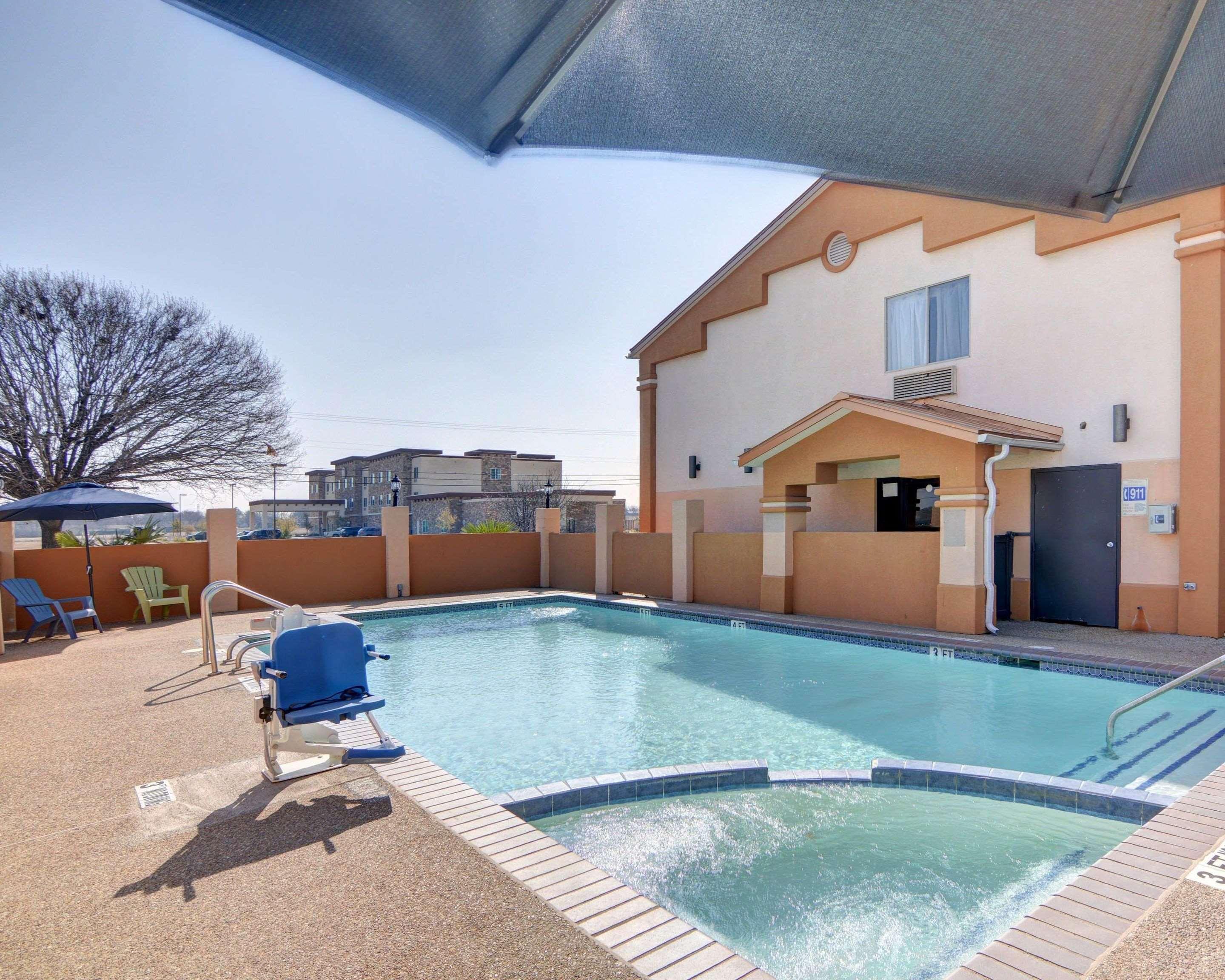 Quality Inn Forest Hill - Fort Worth South Exteriér fotografie